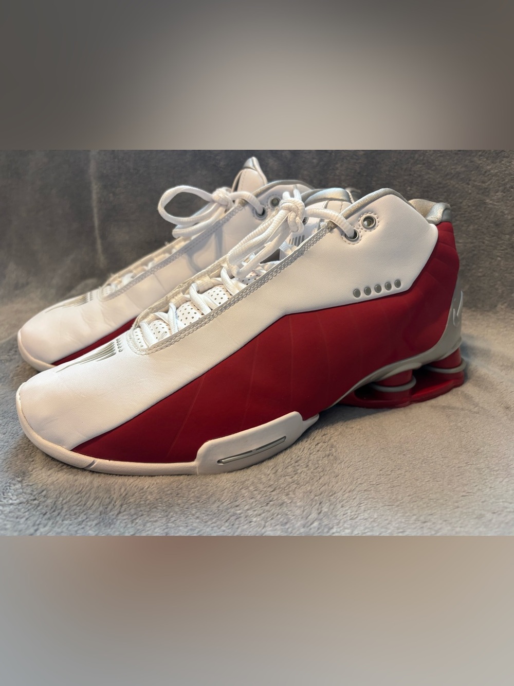 🏀 Nike Shox BB4 Men’s Basketball Shoes - Size 10.5 - Varsity Red & White 🏀